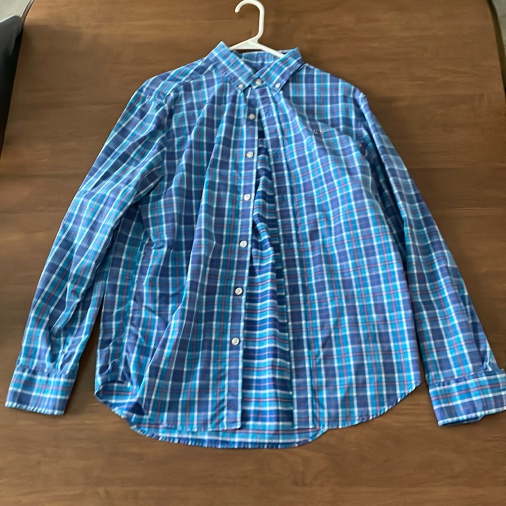 Vineyard Vines size M: 2 long sleeve button down & 2 half quarter zip